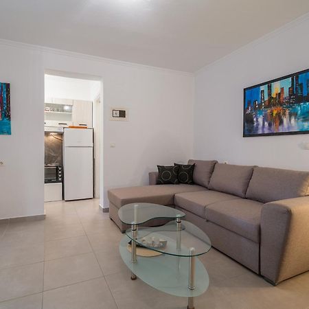 Stefanias Apartment Neos Marmaras Eksteriør bilde